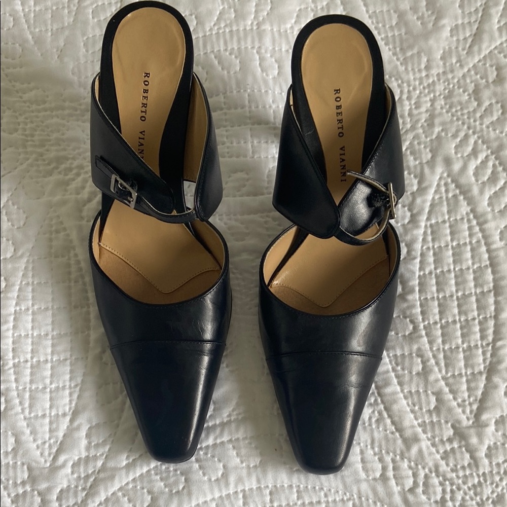 Roberto Vianni Black Women's Shoes - Slingback. Size 8.5.